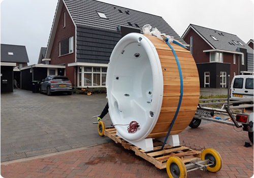 levering elektrische hottub op oprit ticra outdoor